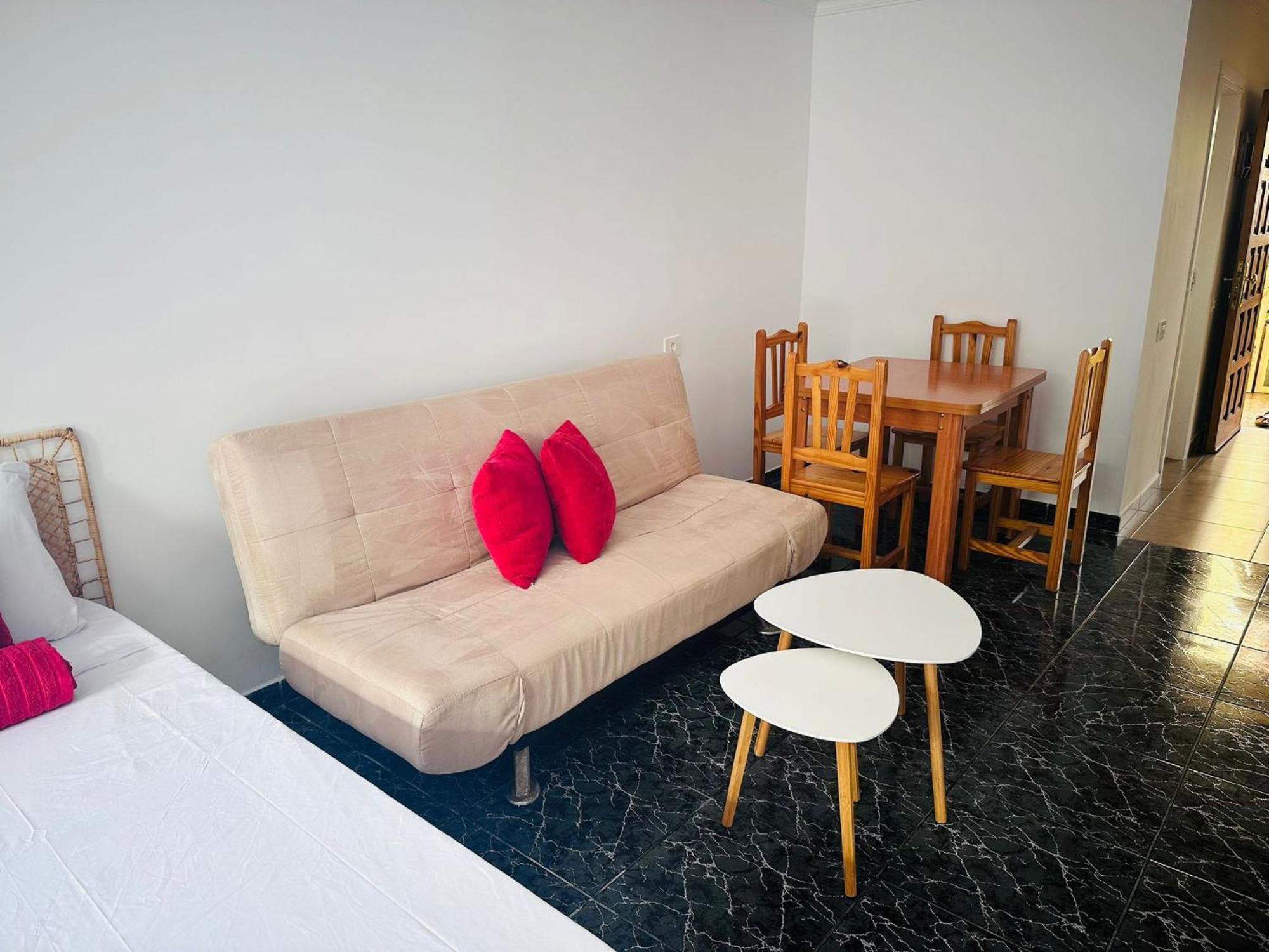 Cozy 2-Bed & Sofa-Bed Studio In Los Cristianos Eksteriør bilde