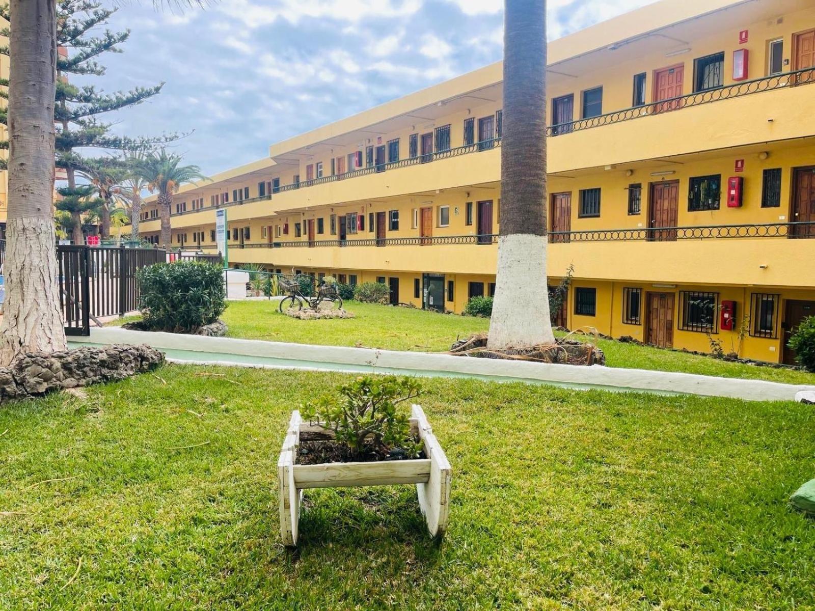 Cozy 2-Bed & Sofa-Bed Studio In Los Cristianos Eksteriør bilde